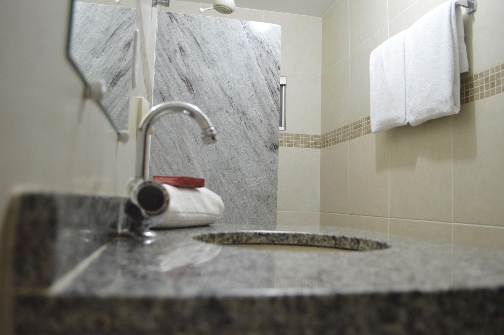 Richard Hotel Порту-Велью Экстерьер фото